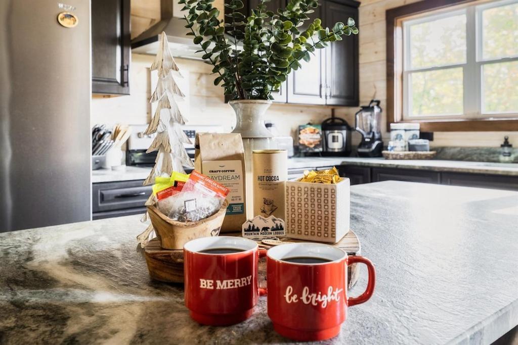 Nordic Mountain Modern Lodge - Family Friendly Luxury Cabin In Walden'S Ridge Sevierville Extérieur photo